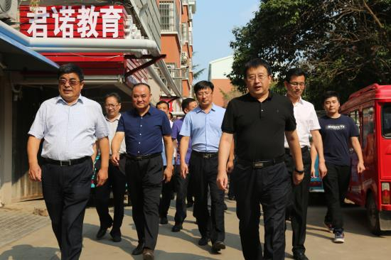 常紅軍副市長(zhǎng)到恒源熱力集團(tuán) 調(diào)研督導(dǎo)老舊小區(qū)供熱設(shè)施改造工作