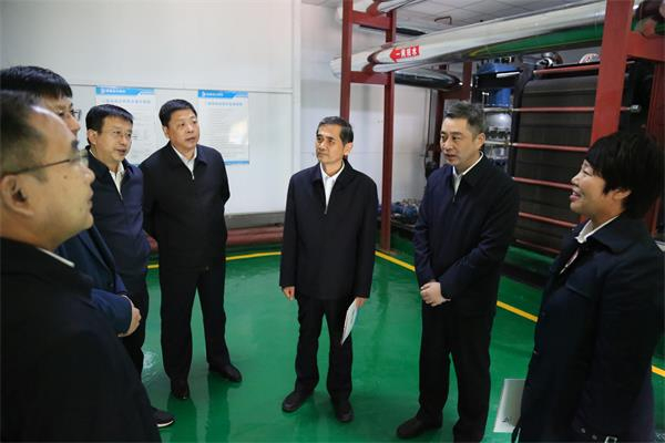 杜德昌帶隊(duì)視察恒源熱力集團(tuán) 老舊小區(qū)改造情況