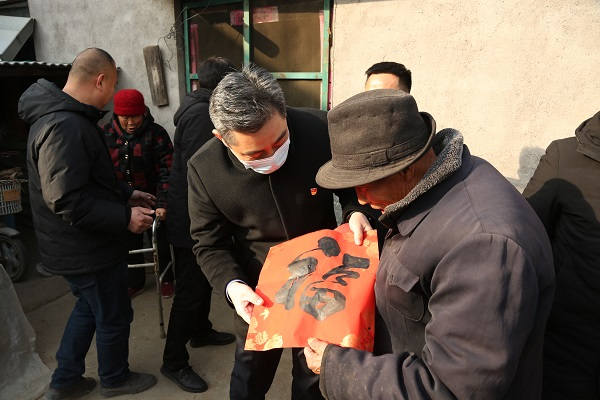市恒源熱力集團(tuán)開展 駐村“第一書記”春節(jié)走訪慰問(wèn)活動(dòng)