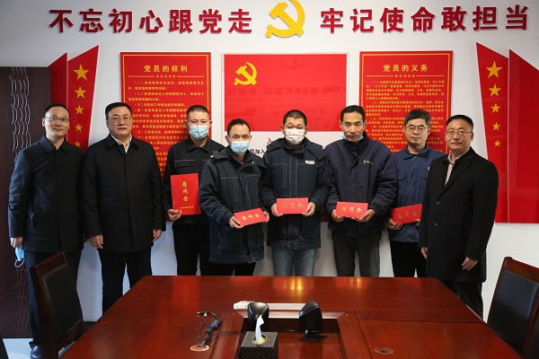 市恒源熱力集團(tuán)開展春節(jié)走訪慰問(wèn)活動(dòng)